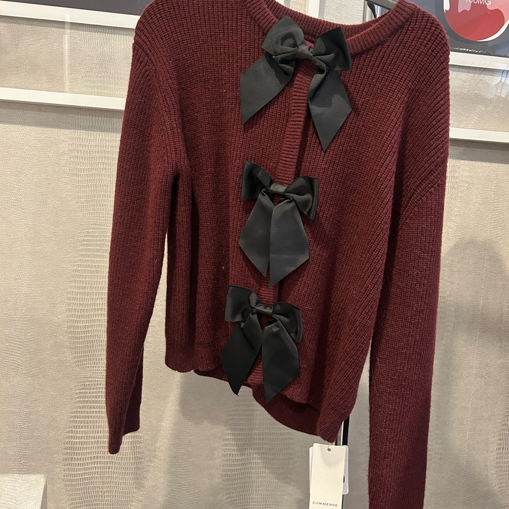 Commense Burgundy Sweater with Black Bow Details